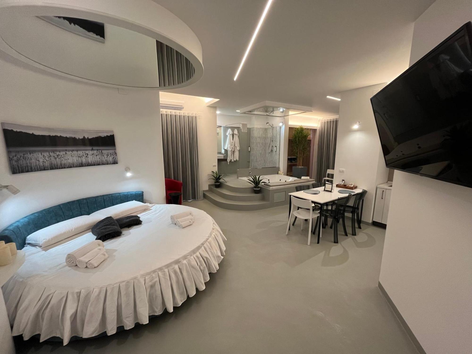 Hotel La Casba à Paola Extérieur photo